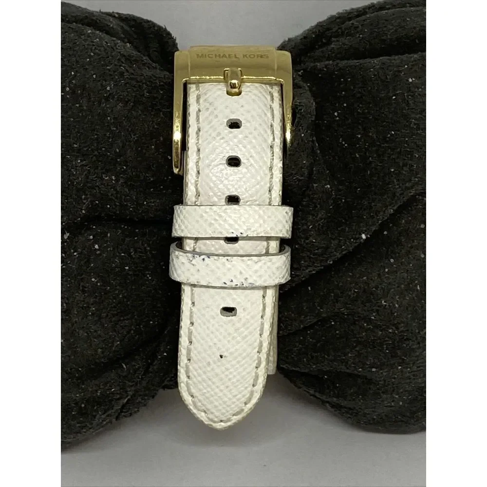 Michael Kors MK5973 Women's White Leather Analog Dial Quartz Wrist Watch XX494